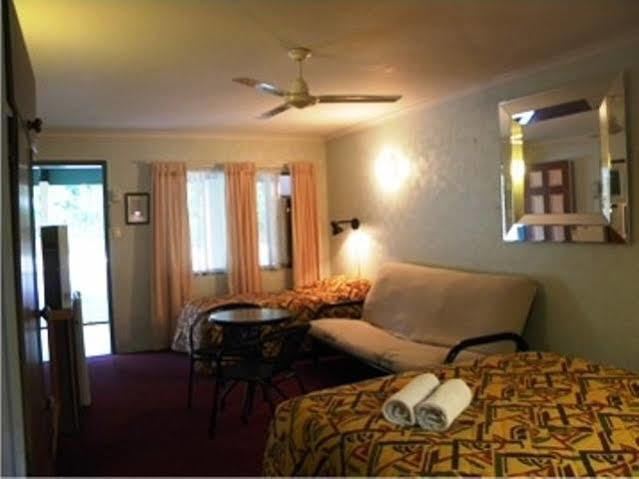 Beerwah Glasshouse Motel Exterior foto